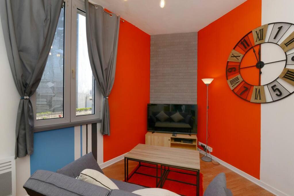 L'Accueil En Quai/T2/Gare/Wi-Fi Apartment อองกูแลม ภายนอก รูปภาพ