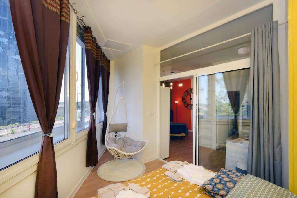 L'Accueil En Quai/T2/Gare/Wi-Fi Apartment อองกูแลม ภายนอก รูปภาพ