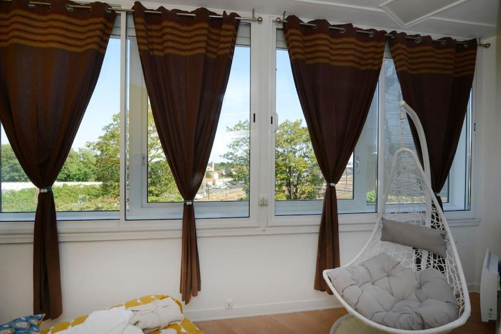 L'Accueil En Quai/T2/Gare/Wi-Fi Apartment อองกูแลม ภายนอก รูปภาพ